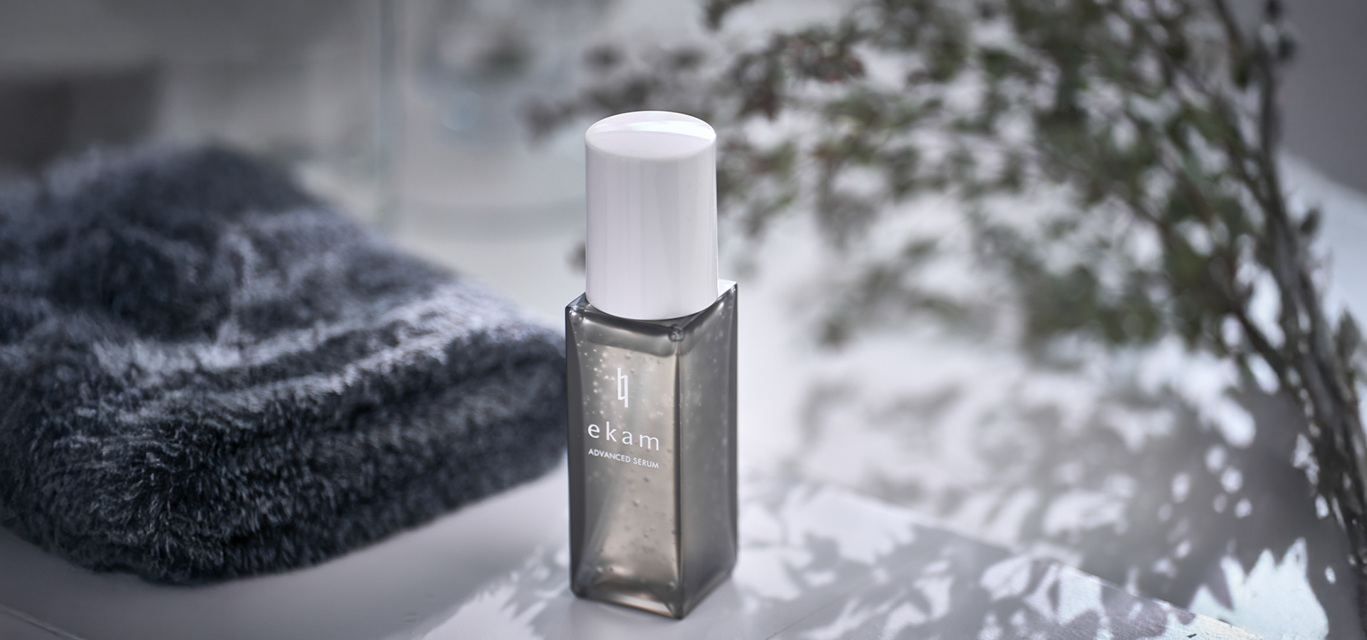  ekam 伊肯 高效精華液 主視覺圖